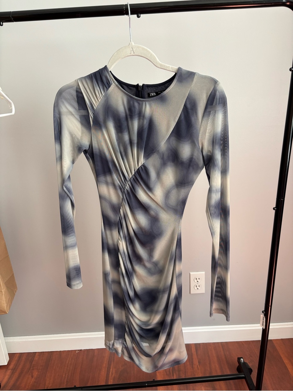 Zara Navy and Cream Ruched Long-Sleeve Bodycon Dress